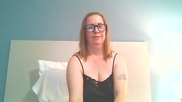 Snapshot of SweetandNaughty1 chatting on 12, 12, 2024 SweetandNaughty1 online show from 12, 12, 2024