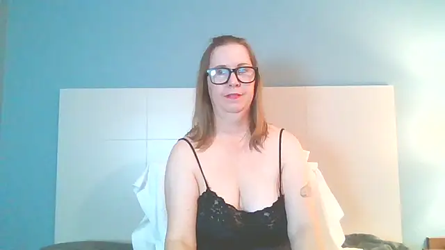 Snapshot of SweetandNaughty1 chatting on 27, 12, 2024 SweetandNaughty1 online show from 27, 12, 2024