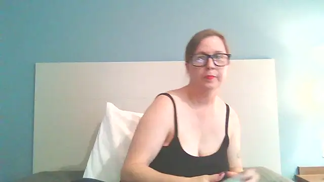 Snapshot of SweetandNaughty1 chatting on 18, 2, 2025 SweetandNaughty1 online show from 18, 2, 2025