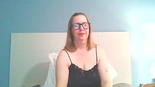 Snapshot of SweetandNaughty1 chatting on 4, 3, 2025 SweetandNaughty1 online show from 4, 3, 2025