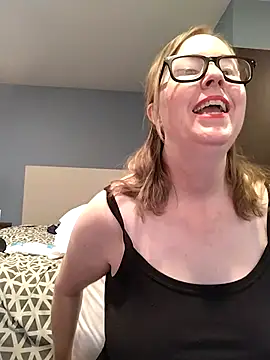 Snapshot of SweetandNaughty1 chatting on 19, 10, 2025 SweetandNaughty1 online show from 19, 10, 2025