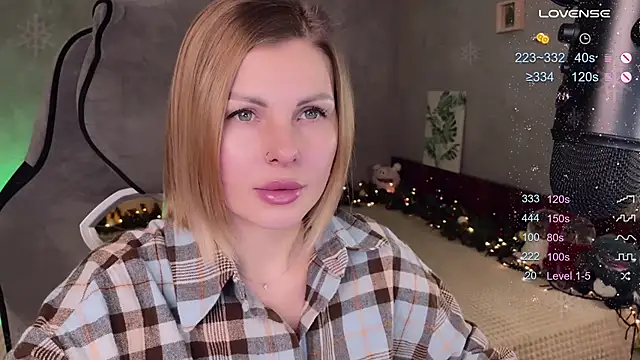 Snapshot of Your_Sweet_Lilu chatting on 19, 12, 2024 Your Sweet Lilu online show from 19, 12, 2024