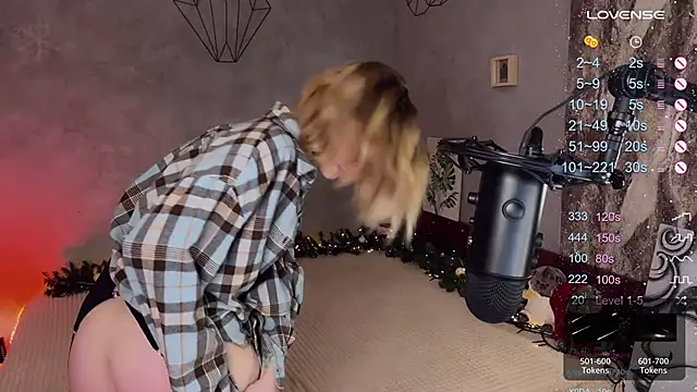 Snapshot of Your_Sweet_Lilu chatting on 24, 12, 2024 Your Sweet Lilu online show from 24, 12, 2024