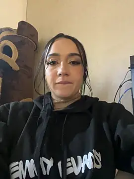 Snapshot of EmmyEvans1 chatting on 21, 11, 2025 EmmyEvans1 online show from 21, 11, 2025