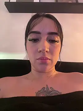 EmmyEvans1 online show from 2, 2, 2026