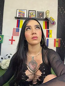 Snapshot of EmmyEvans1 chatting on 9, 7, 2026 EmmyEvans1 online show from 9, 7, 2026