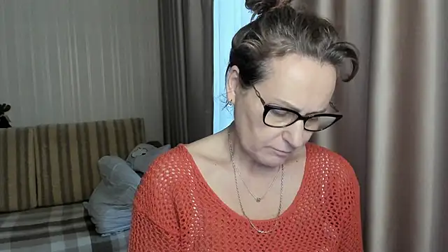 lauraoven online show from 2, 2, 2025