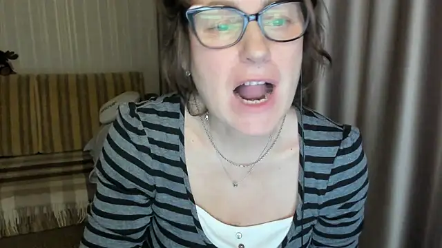 lauraoven online show from 20, 2, 2025