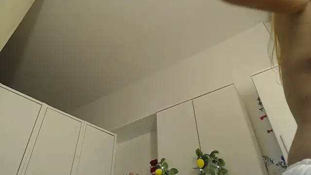 Snapshot of spell_of_love chatting on 11, 4, 2026 spell of love online show from 11, 4, 2026