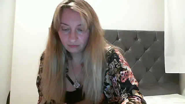 SusanCurt online show from 3, 11, 2025