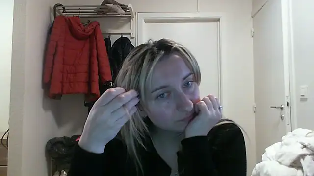 SusanCurt online show from 1, 12, 2025