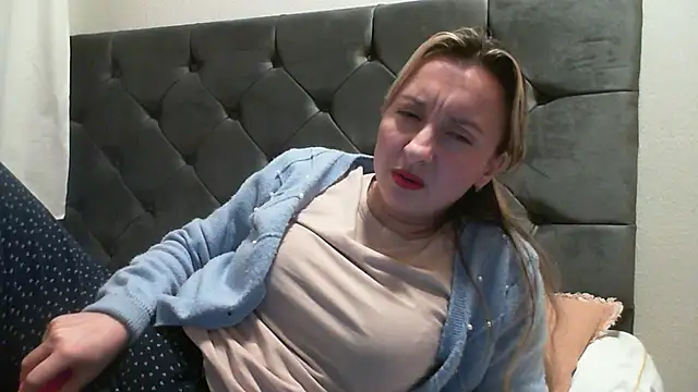 SusanCurt online show from 13, 12, 2025