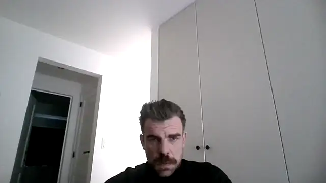 Snapshot of mrbigballs chatting on 16, 12, 2025 mrbigballs online show from 16, 12, 2025