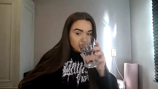 avajade online show from 21, 11, 2025