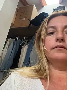 moniquerainx online show from 21, 3, 2026