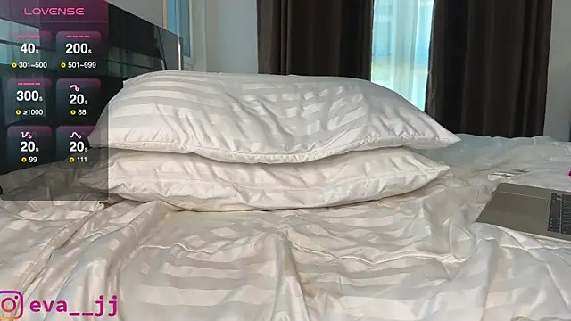 Eva JJ online show from 19, 2, 2025