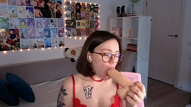 MilenaSaint online show from 13, 2, 2025