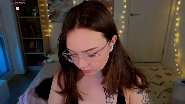 MilenaSaint online show from 17, 7, 2026