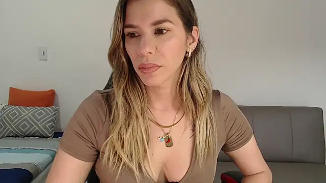 ms sofia x online show from 2, 10, 2025