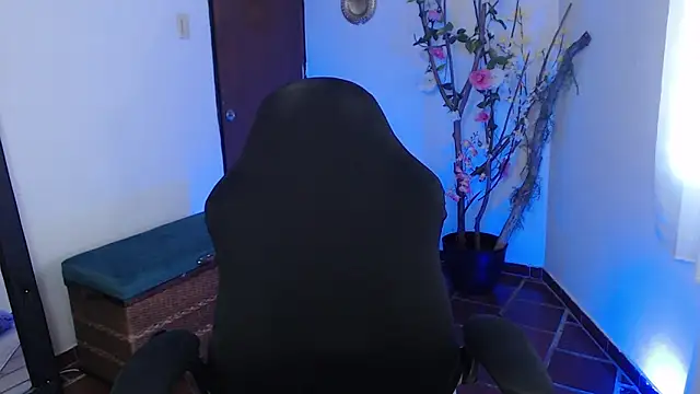 ms sofia x online show from 3, 11, 2025