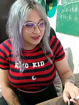 Snapshot of ElfGrey chatting on 11, 12, 2024 ElfGrey online show from 11, 12, 2024