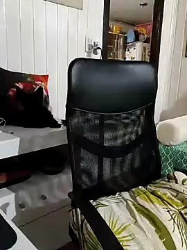 Snapshot of ElfGrey chatting on 5, 2, 2025 ElfGrey online show from 5, 2, 2025