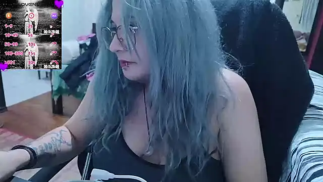 Snapshot of ElfGrey chatting on 22, 9, 2025 ElfGrey online show from 22, 9, 2025