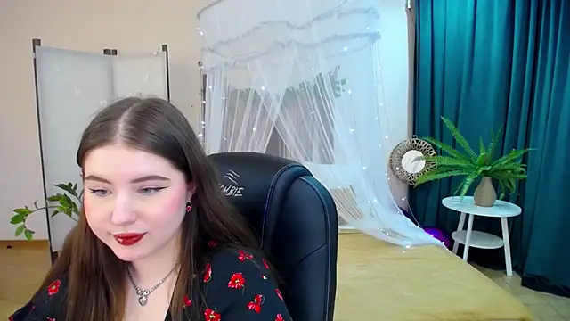 NicoleFoxery online show from 9, 3, 2025