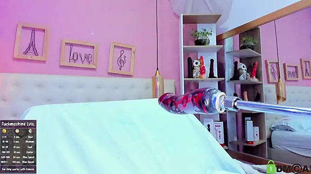 leylla  online show from 11, 9, 2025