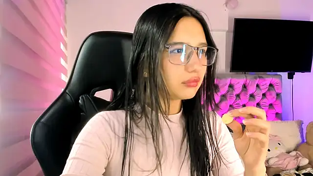 Luniverse online show from 10, 11, 2025