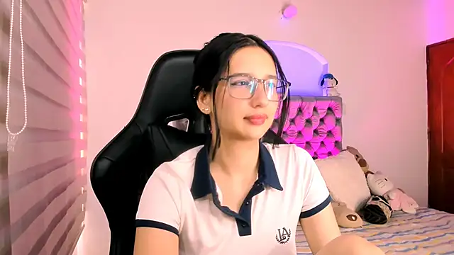 Luniverse online show from 2, 12, 2025