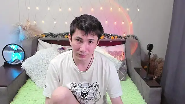 Yumi steve online show from 7, 10, 2025