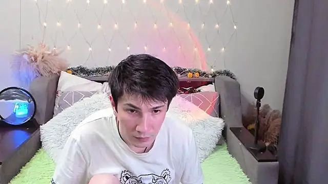 Yumi steve online show from 4, 11, 2025