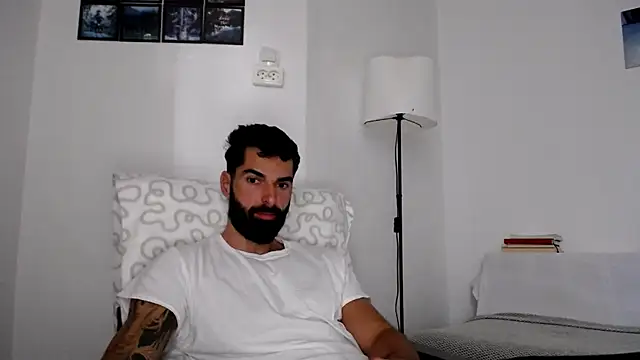 Verycutex online show from 3, 11, 2025