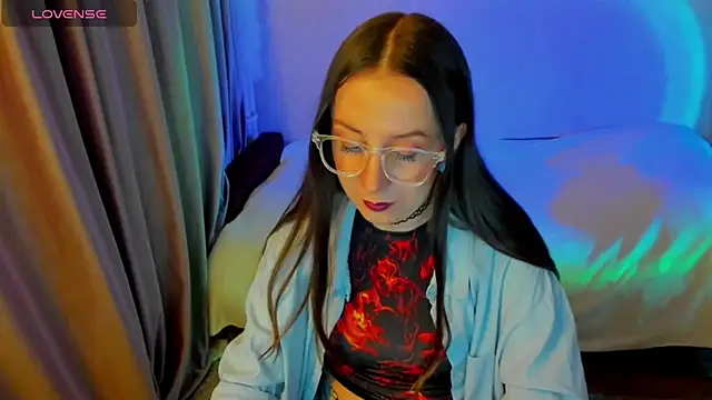 CurlySteph online show from 5, 4, 2026