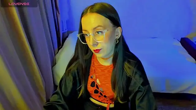 CurlySteph online show from 12, 4, 2026