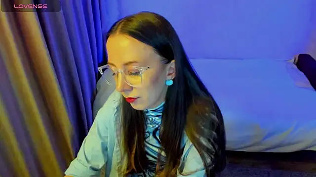 CurlySteph online show from 15, 4, 2026