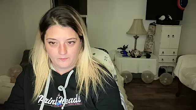 magicsparkles online show from 4, 12, 2024