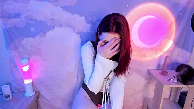 YunaPeace online show from 16, 4, 2026