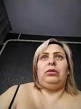 EvaCristal online show from 10, 3, 2025