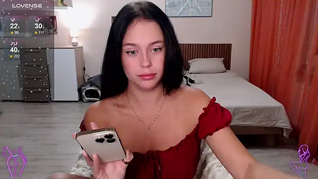 Megan Nilson online show from 10, 10, 2025