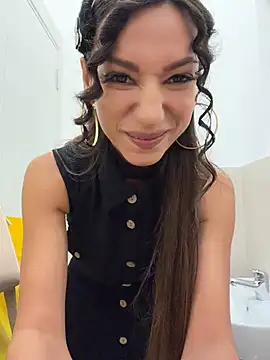  MiaQueen  online show from 31, 7, 2026