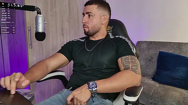 Snapshot of mr_david_cox chatting on 23, 2, 2025 mr david cox online show from 23, 2, 2025