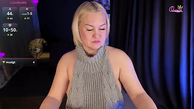 YolandaKiss online show from 4, 5, 2026