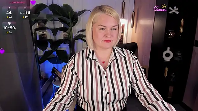 YolandaKiss online show from 13, 5, 2026