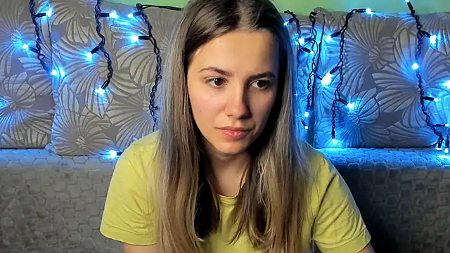 MaggieCake online show from 5, 11, 2025