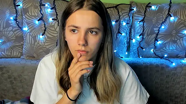 MaggieCake online show from 9, 11, 2025