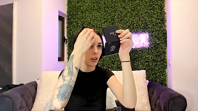 realhotfallingdevil online show from 14, 2, 2025