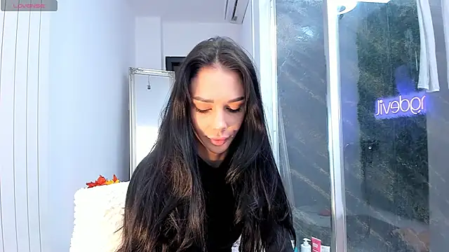 realhotfallingdevil online show from 9, 10, 2025