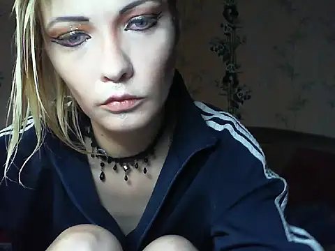WildMissNiks online show from 8, 7, 2026
